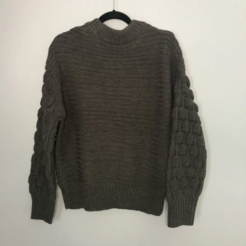 Elodie Bubble sleeve pullover sweater NWT size M